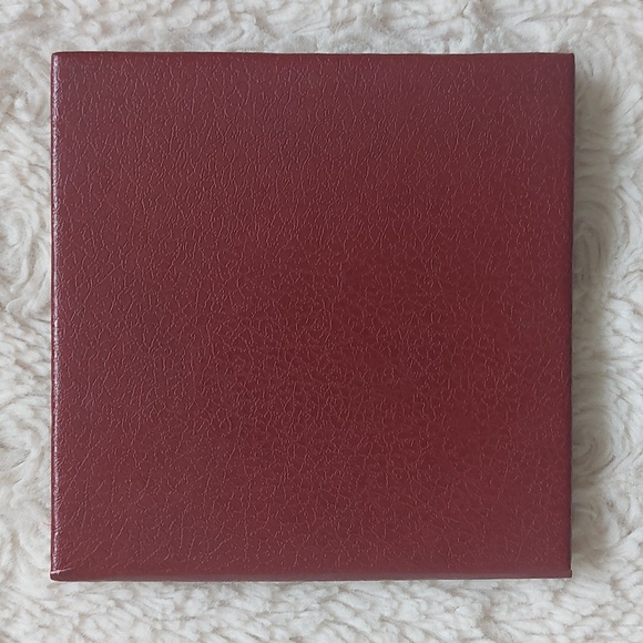 Compact Mirror - Picture 2 of 5